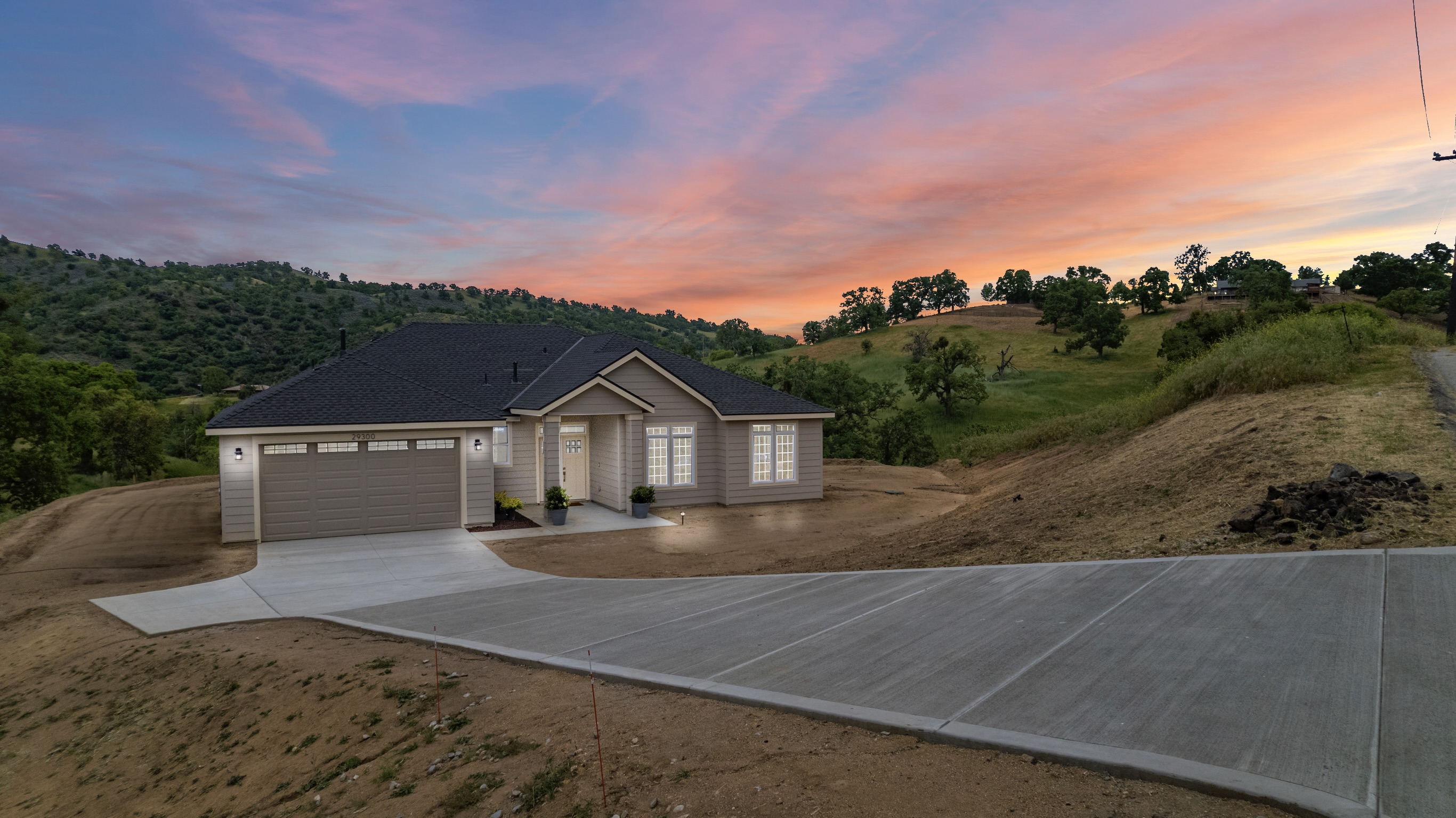 SFR Home in Stallion Springs, CA